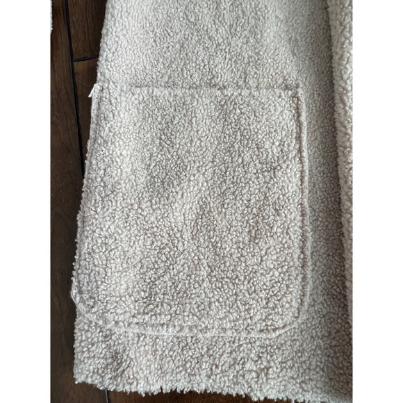 Max Studio Hooded Faux Fur‎ Shearling 3 Clasp Coat Large - Picture 5 of 6